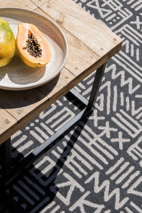 MURAL RUG - GREY